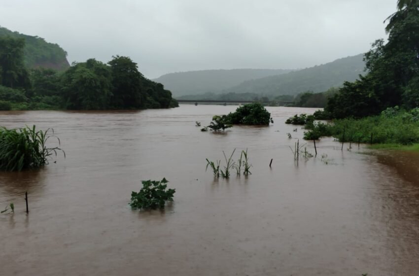  बावनदीच्या रौद्र रूपाने वांद्री-उक्षी परिसरात दुसऱ्या दिवशीही पूरस्थिती, शेतकरी हवालदिल