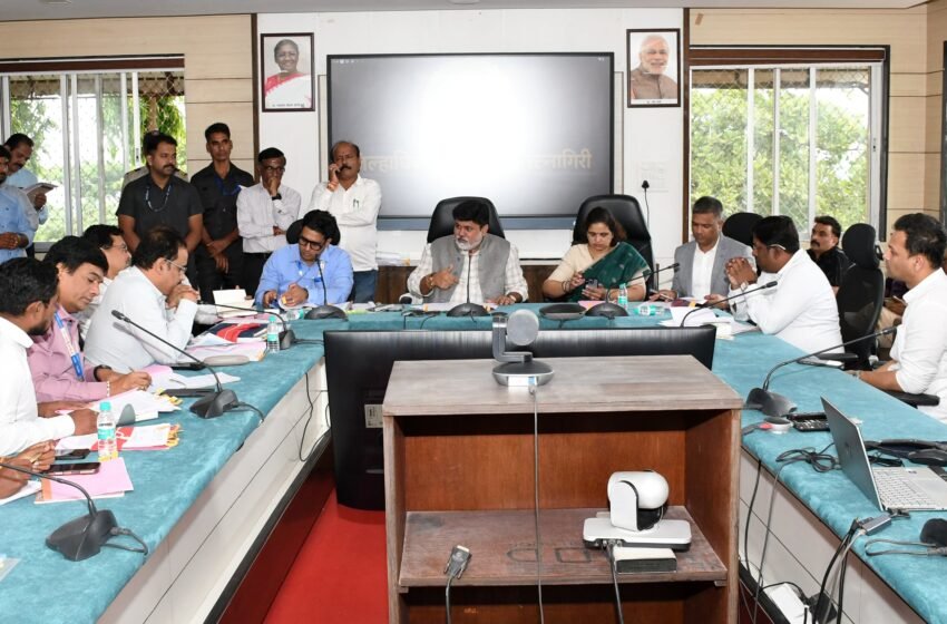  जिल्हा क्रीडा संकुलाच्या कामावरुन पालकमंत्र्यांची सां.बा. वर नाराजी