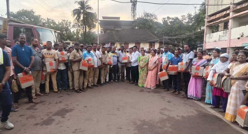  शहर भाजपकडून आरोग्य कर्मचाऱ्यांचा सन्मान