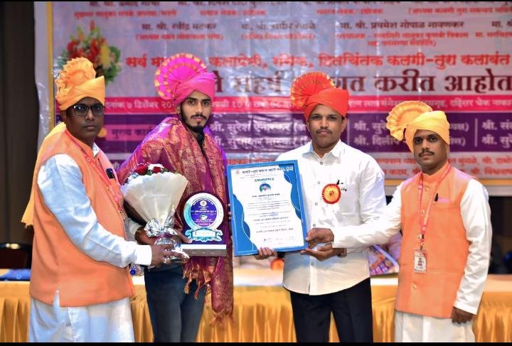  युवा पत्रकार मुझम्मील काझी ‘कलगी तुरा आदर्श पुरस्काराने’ सन्मानित