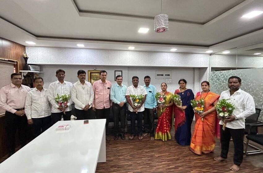  भाजपा जिल्हा संयोजक ॲड. दीपक पटवर्धन यांनी केला नगरसेवकांचा सत्कार