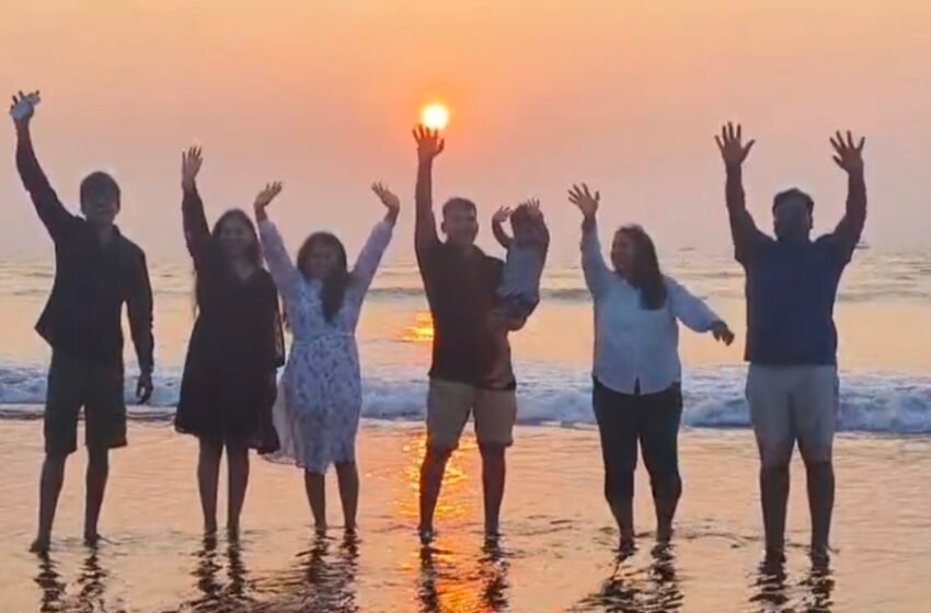  सरत्या वर्षाला निरोप आणि नववर्षाची चाहूल; रत्नागिरीच्या भाटे समुद्रकिनारी पर्यटकांची अलोट गर्दी!