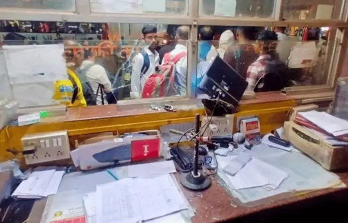 एसटी कंट्रोल रूममध्ये तोडफोड करणार्‍या तरुणावर गुन्हा दाखल