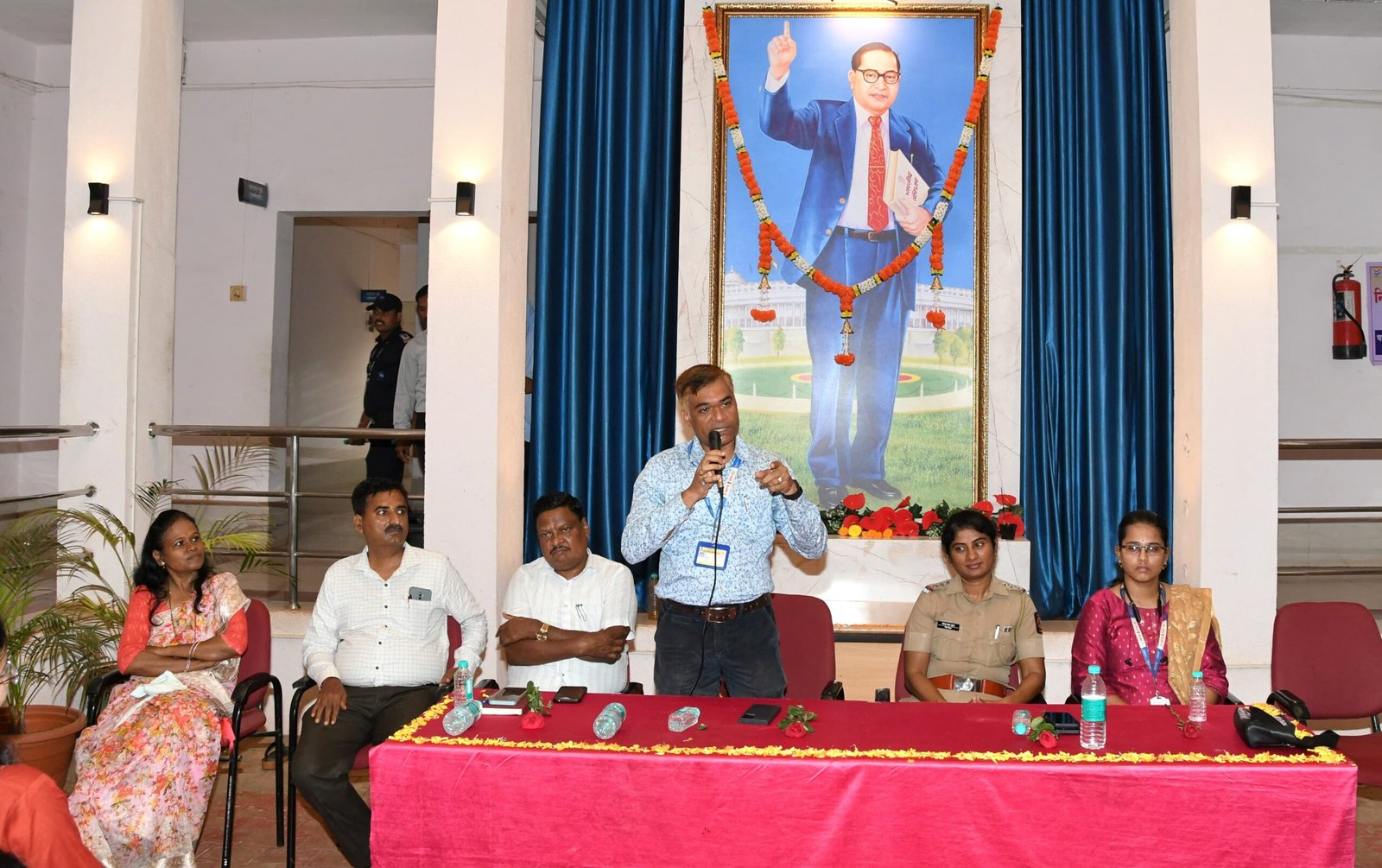 नव्या धैर्याची सावित्री घडवण्याची गरज