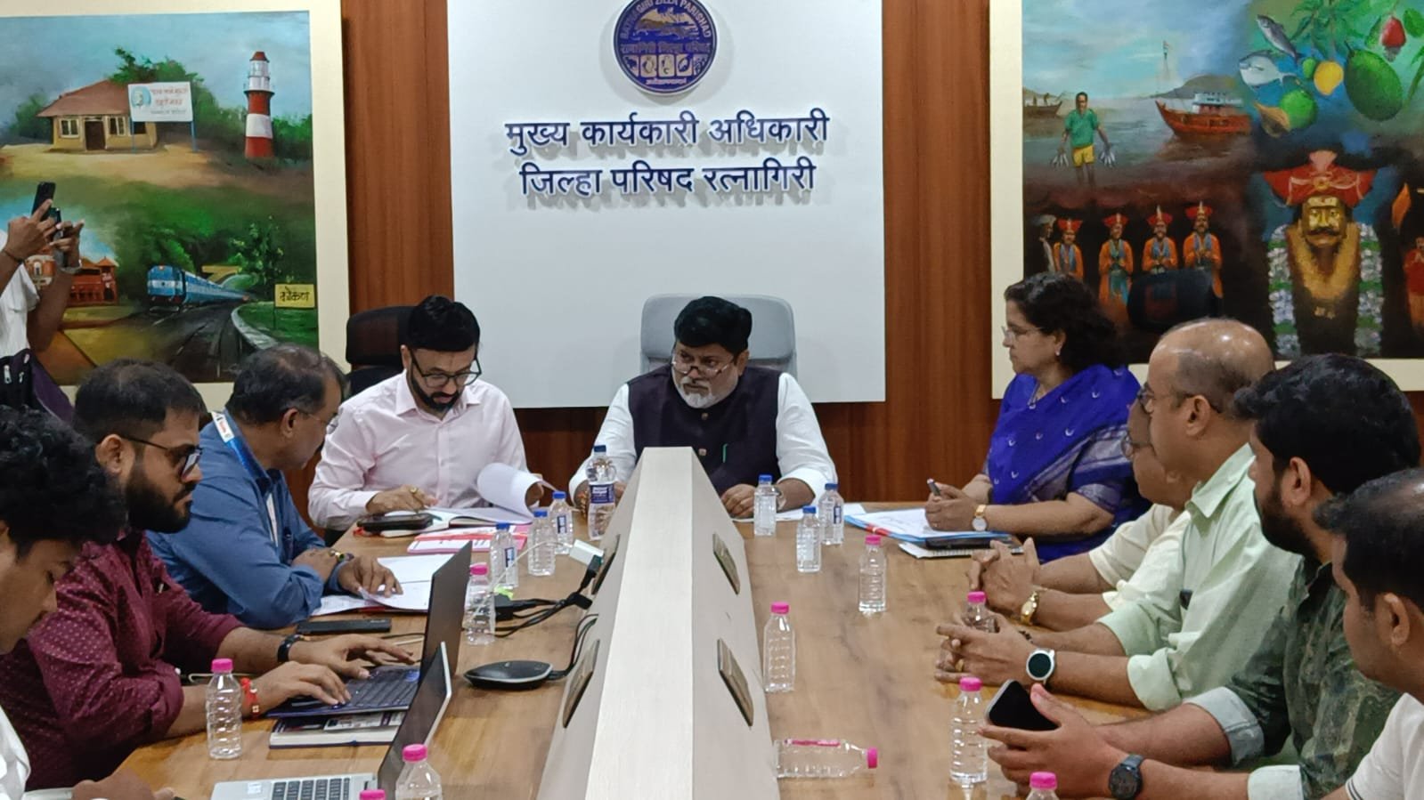 गॅस वितरणात हलगर्जीपणा केल्यास गुन्हा दाखल करुपालकमंत्री डाॕ उदय सामंत यांचा इशारा