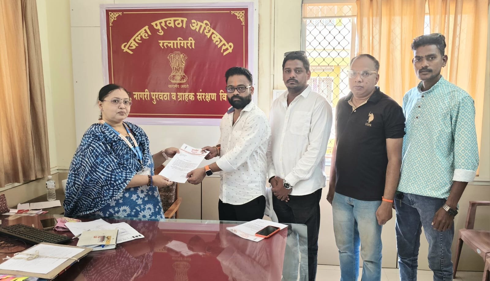 बेघर निवारा केंद्र, वसतिगृह, शिवभोजन, अनाथ आश्रमांमध्ये तातडीने गॅस सिलेंडर उपलब्ध करून द्यावेत