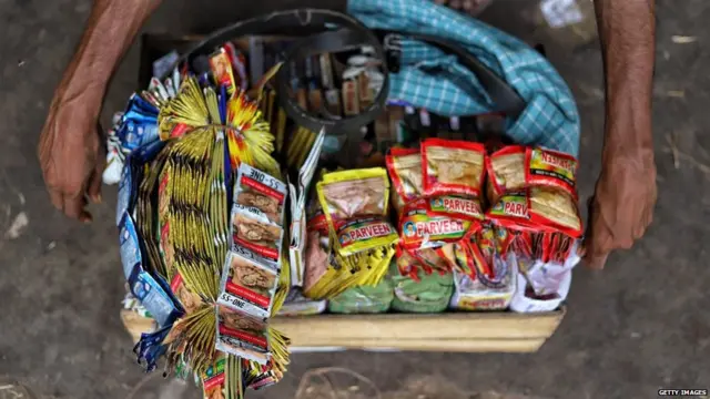 दापोलीत प्रतिबंधित गुटखा, सुगंधित तंबाखू जप्त