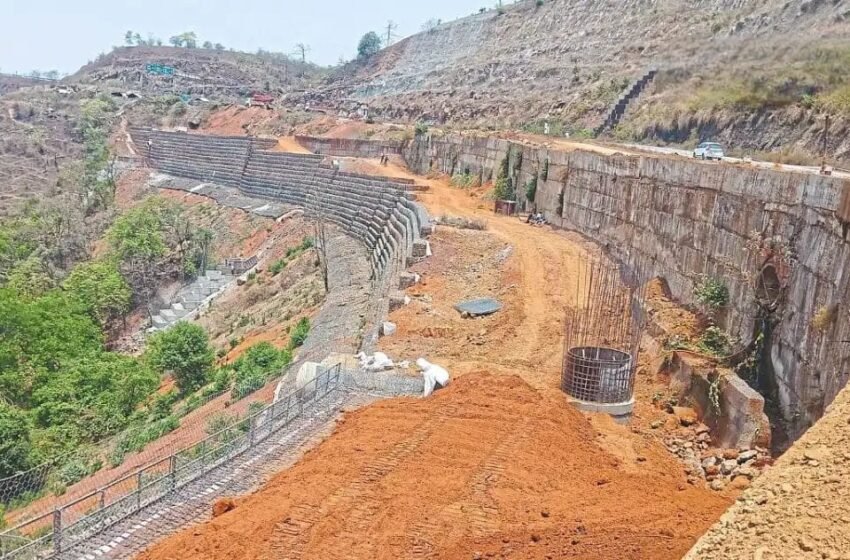  परशुराम घाटातील गॅबियन वॉलचे काम रखडले