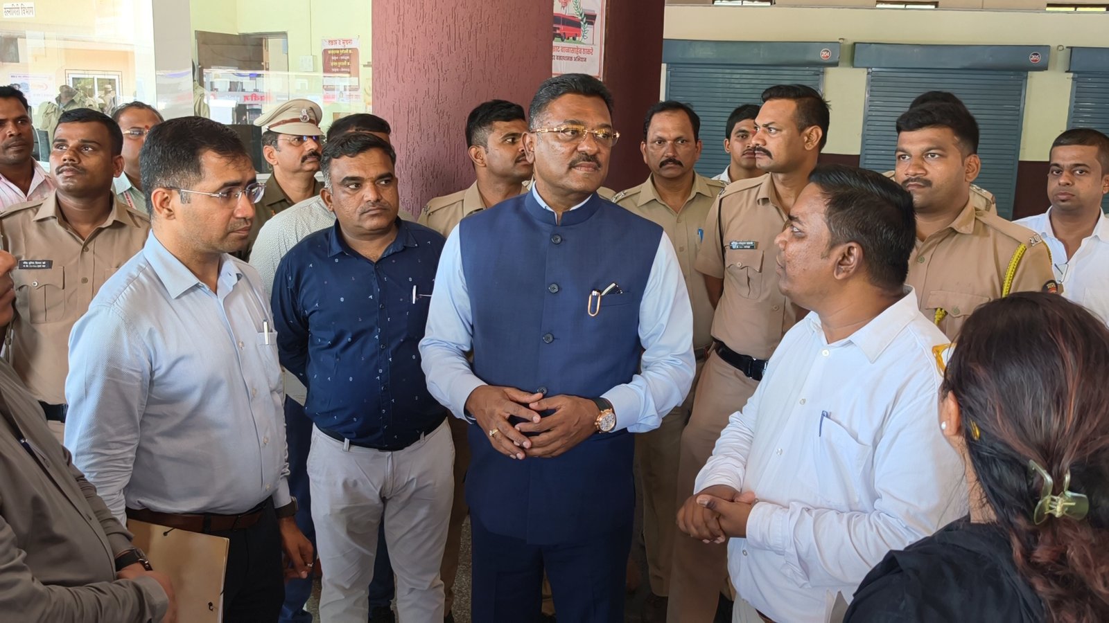 रत्नागिरी बस स्थानकातील गाळे आता स्थानिक बेरोजगार व महिला बचत गटांना