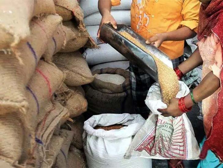 जिल्‍ह्यात चार नव्‍या रेशन दुकानांना मंजुरी