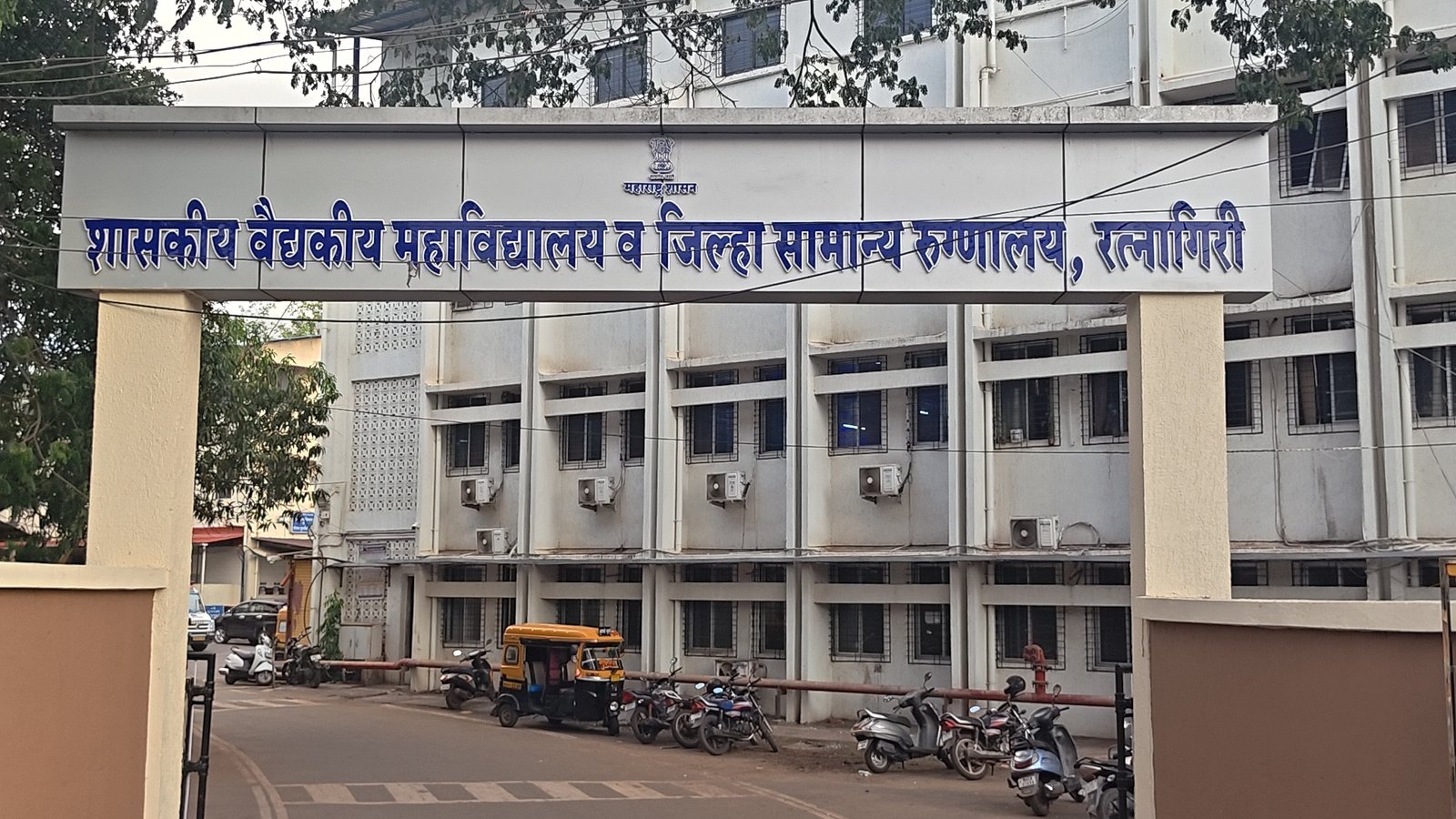 सोमेश्वर येथे पुलावरून उडी घेत विवाहितेची आत्महत्या