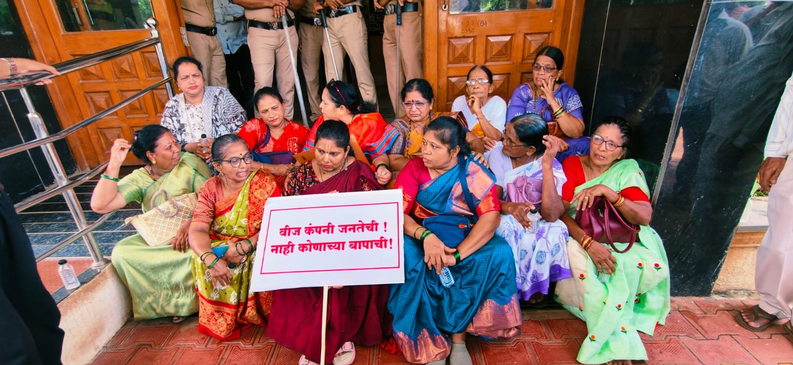 निकृष्ट भूमीगत केबल कामाविरोधात मिऱ्यावासीयांचा महावितरणवर विराट मोर्चा