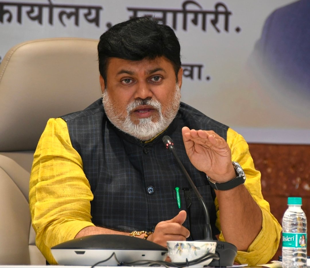 भाट्यात हाऊस बोट टर्मिनल