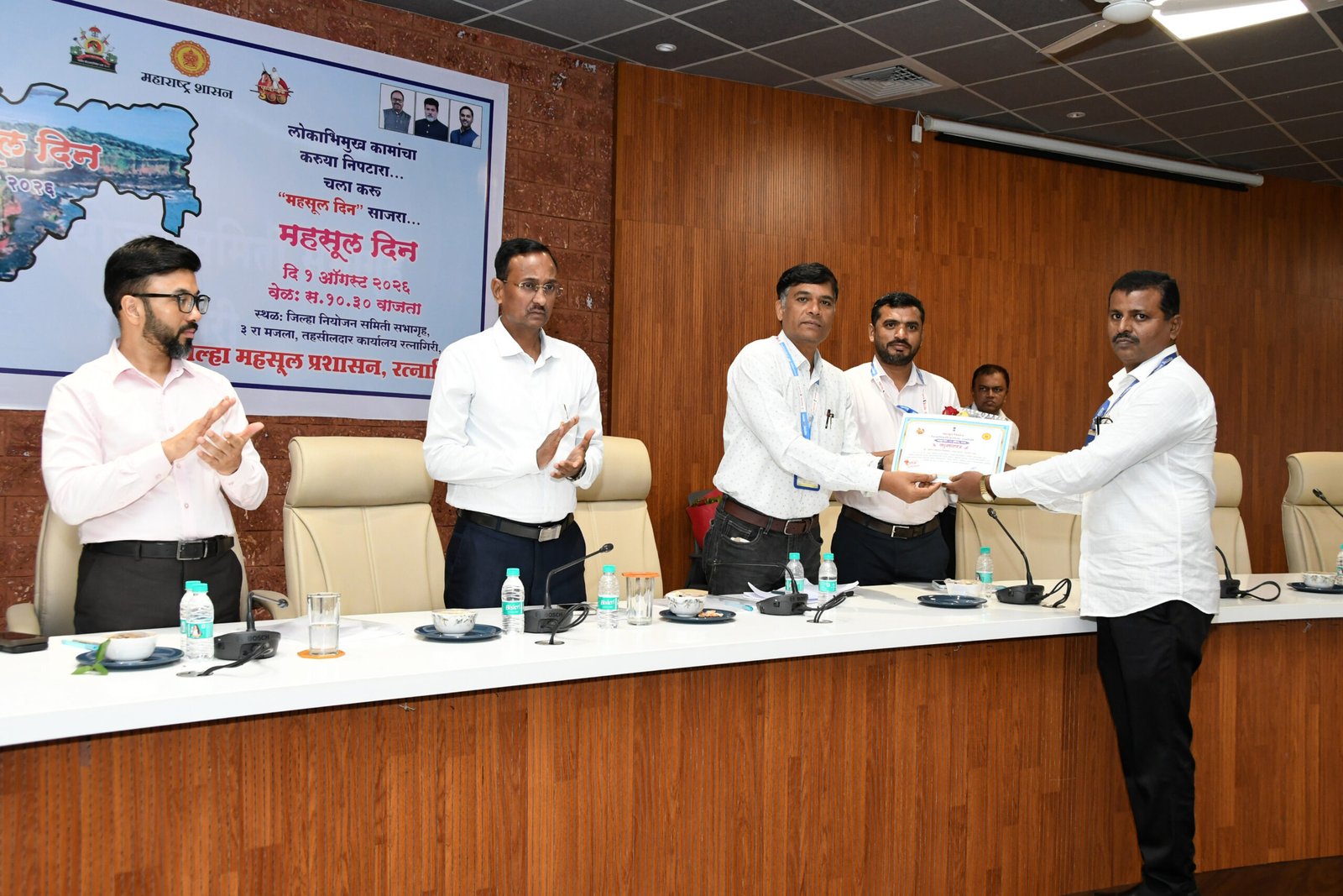 निवडणूक शाखेचे महसूल सहायक अजित पिलणकर विशेष सन्मानित