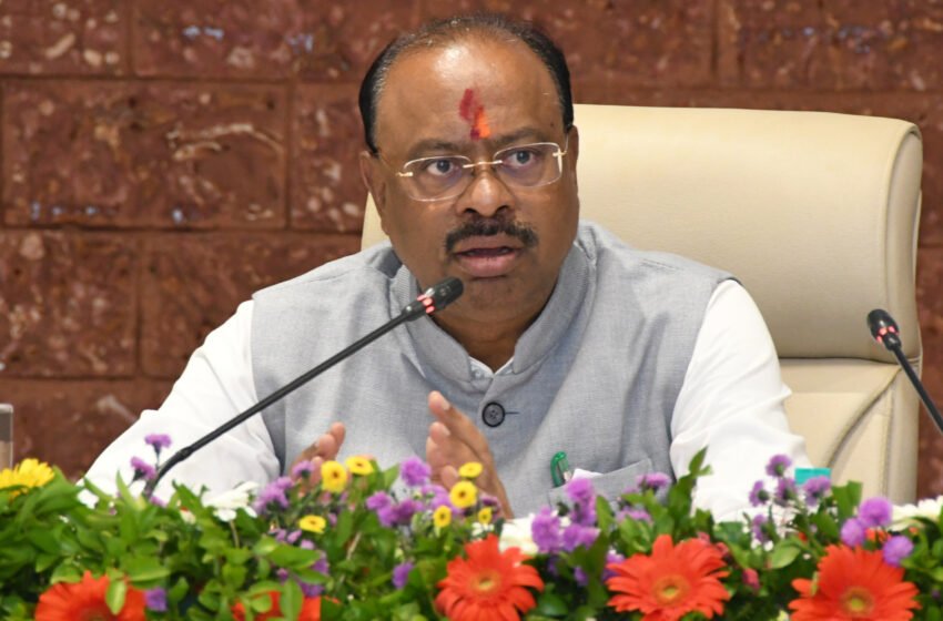  महसुली प्रकरणांतील चुका तातडीने दुरुस्त करा, अन्यथा कारवाईला सामोरे जा