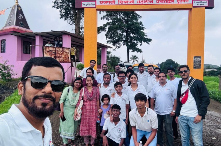  रुद्र सेवा फाऊंडेशनतर्फे कर्जतमधील जिल्हा परिषद शाळेत शालेय साहित्याचे वाटप