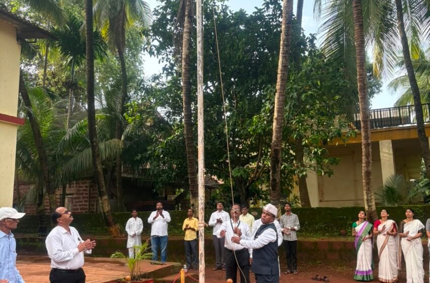  श्री छ. शिवाजी हायस्कूलचा ध्वजवंदन सोहळा उत्साहात