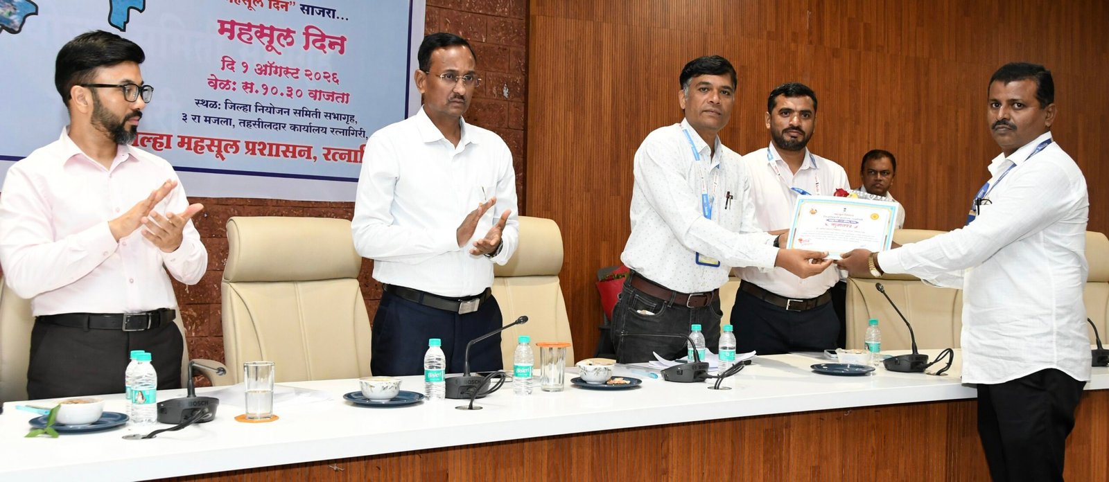 निवडणूक शाखेचे महसूल सहायक अजित पिलणकर विशेष सन्मानित