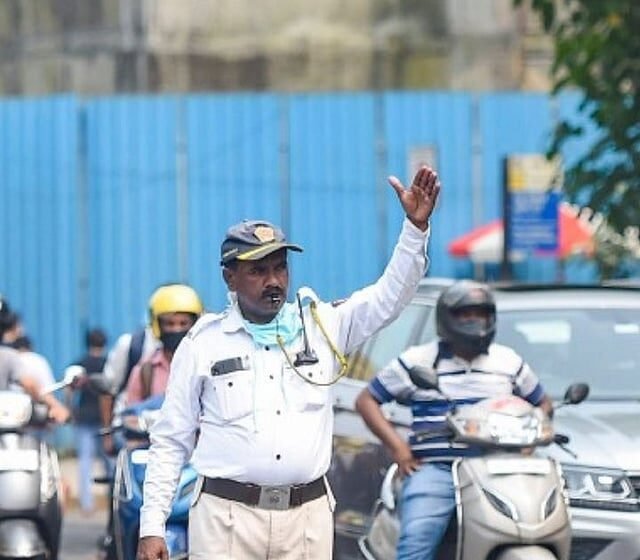  गणेश विसर्जनासाठी रत्नागिरी शहरातील वाहतूक मार्गात बदल; गर्दी टाळण्यासाठी पोलिसांचे आदेश