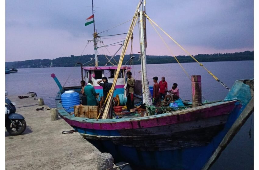  रत्नागिरीत मत्स्य विभागाकडून तीन नौकांवर धडक कारवाई