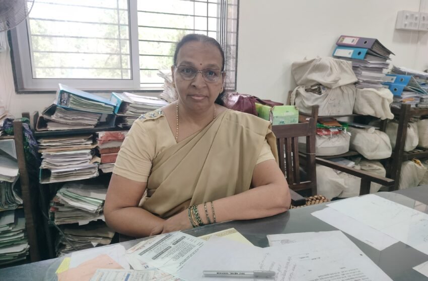  संघर्षाच्या खडतर वाटेवर मायेची सावली माझी आई – दिपाली दाते