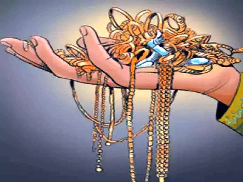 ग्राहक आयोगाचा सोने व्यापाऱ्याला दणका