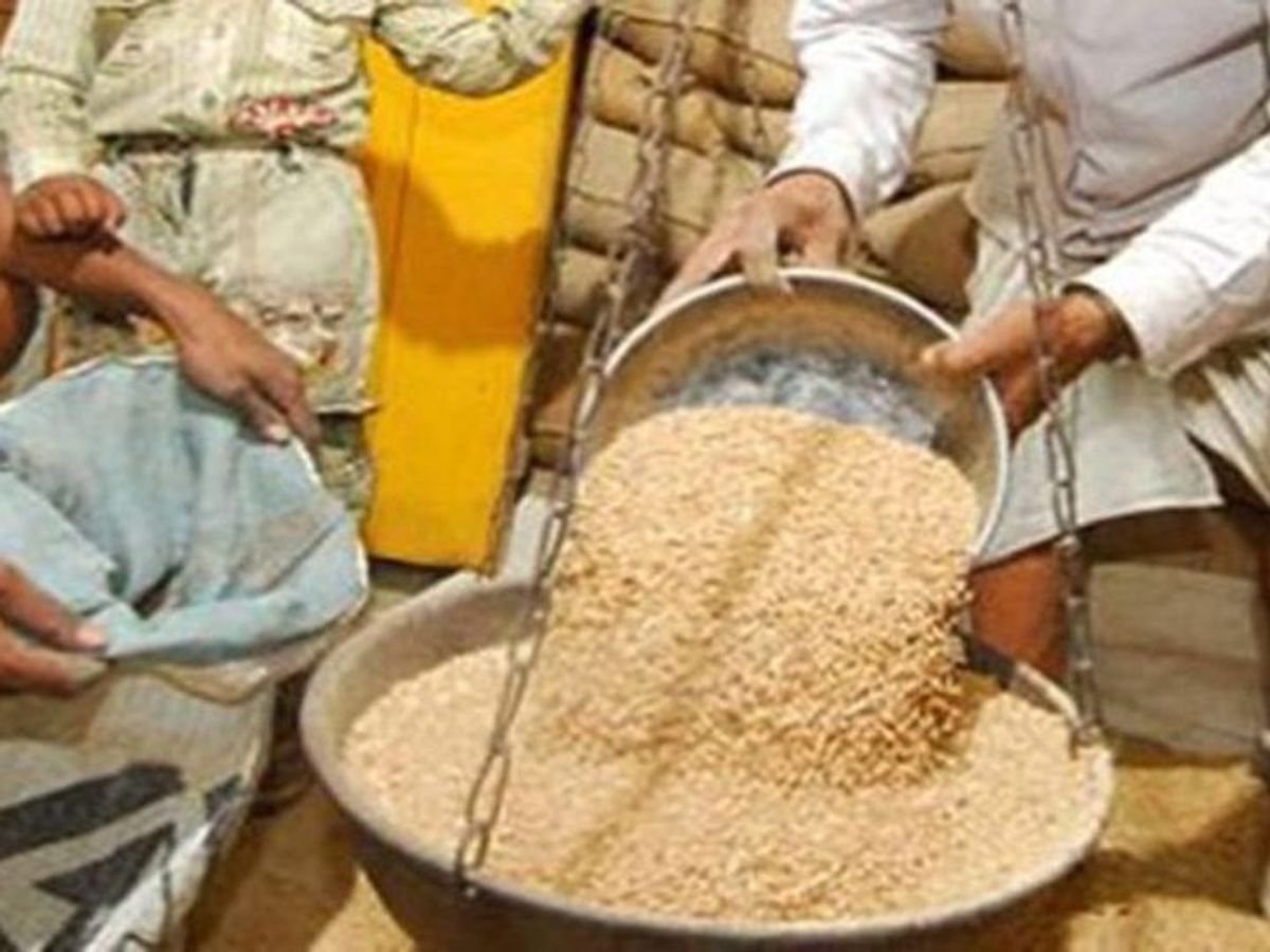 ३७ हजार १६५ कुटुंबांना मिळणार 35 किलो मोफत धान्य